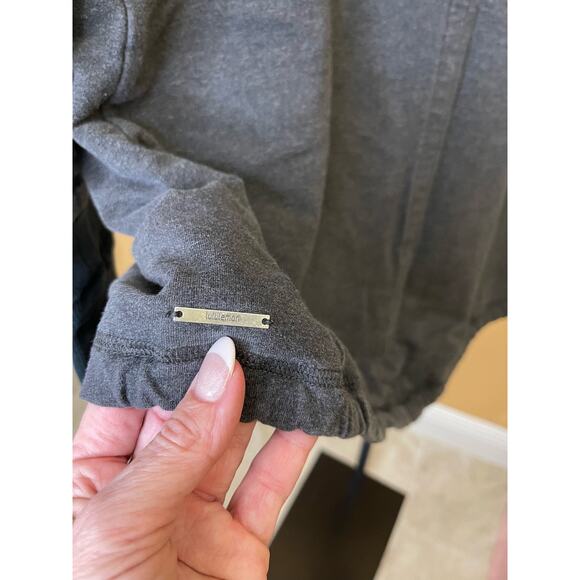 Lululemon Athletica jacket long sleeve asymmetric pockets black size 8 med/large - Picture 6 of 10